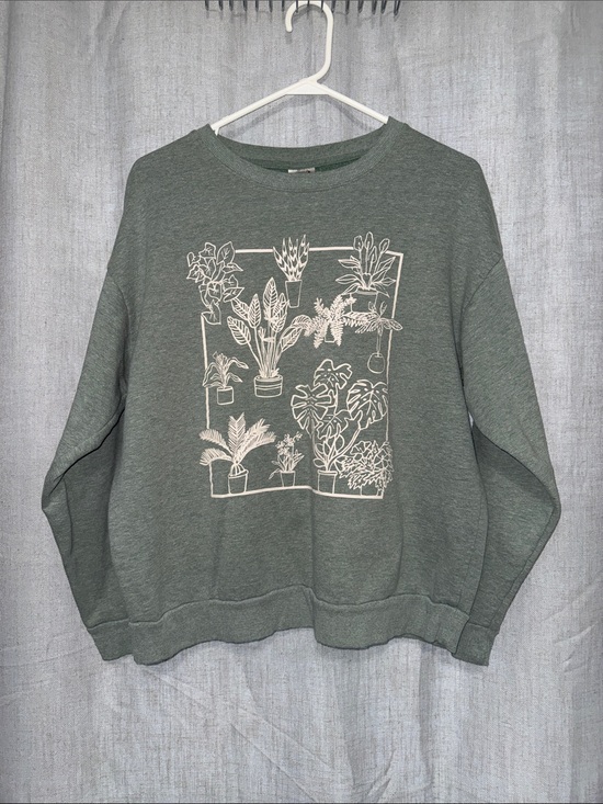 Sweaters - Relaxed Crewneck Sweatshirt with Botanical Print - Sage Green